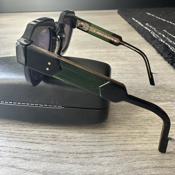 Anne et Valentin Sunglasses - Picture 4 of 6